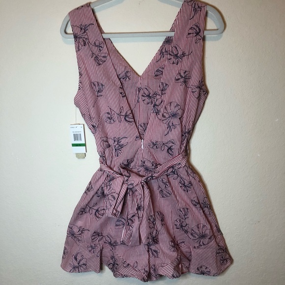 Gianni Bini Red Striped Floral Romper - Large C - Picture 6 of 6